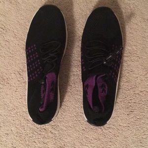 Black and purple athletic/casual slip-on shoes